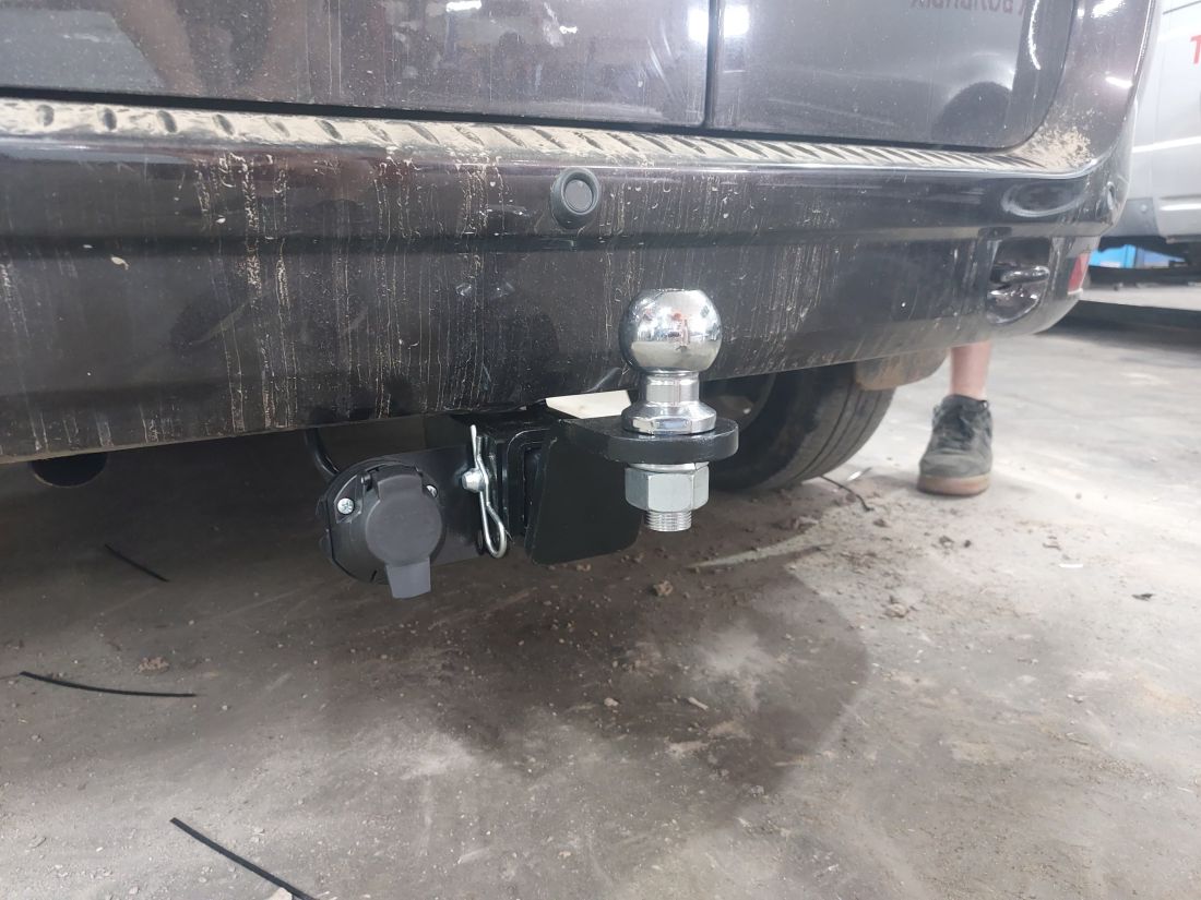 Фаркоп "Уникар" Lada Largus, Lada Largus Cross (шар Е)