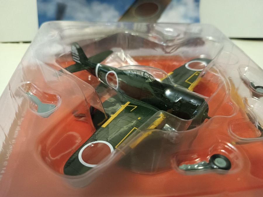 Японский истребитель Nakajima Ki-84 " Hayate" в масштабе 1/72 IXO-DEAGOSTINI