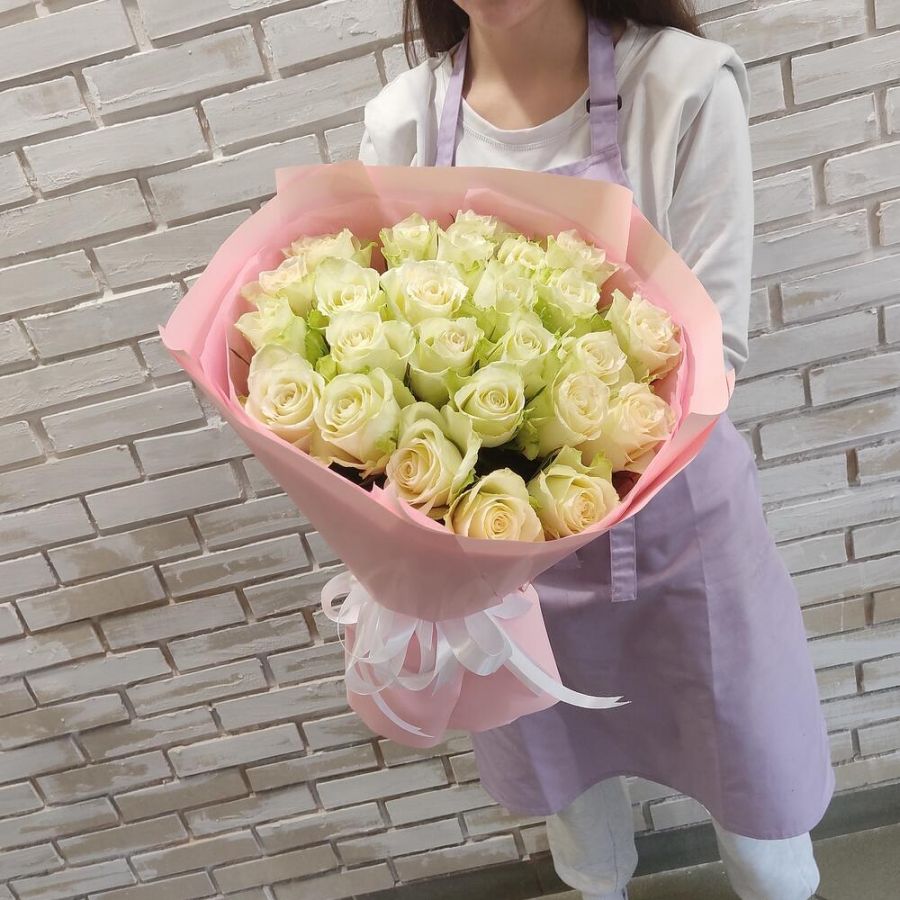 Букет белые розы от 25шт