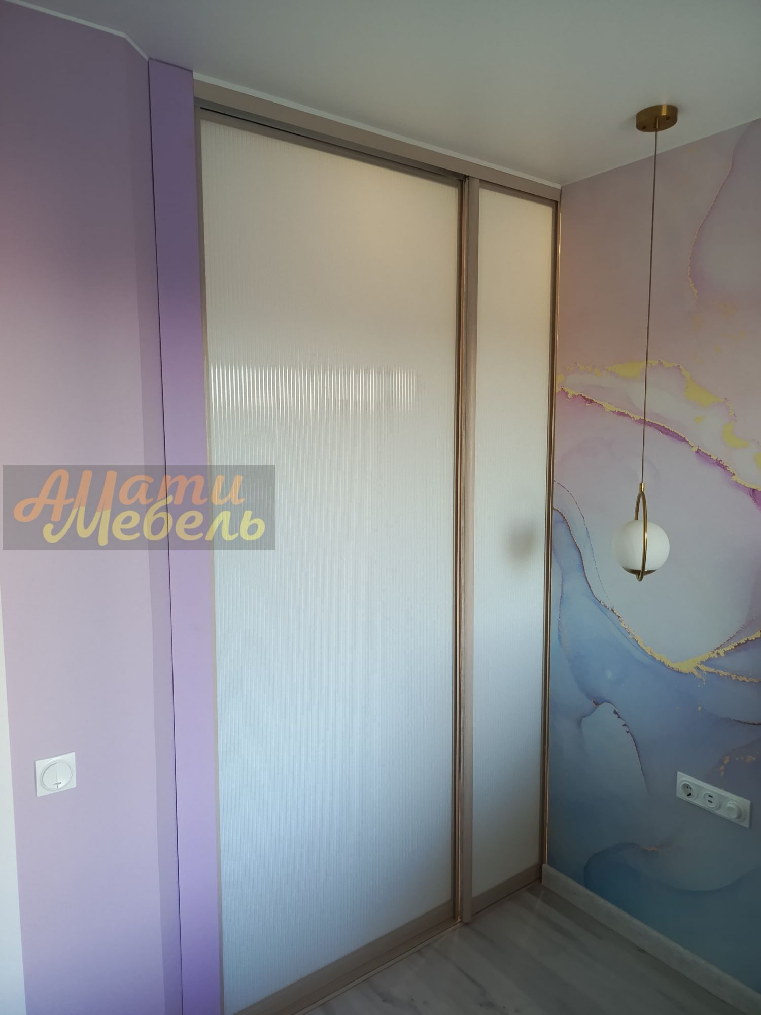 шкаф в спальню двери