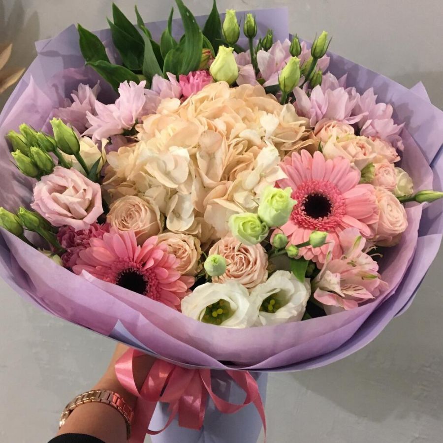 Букет розовый с герберой