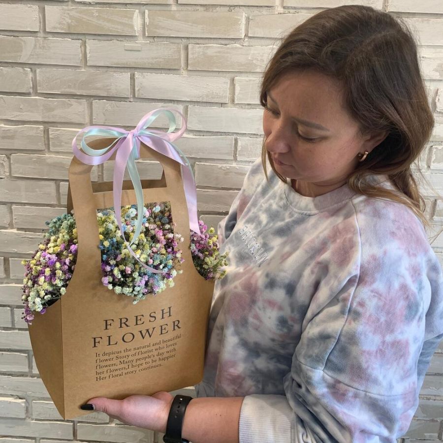 Гипсофила радужная в сумочке