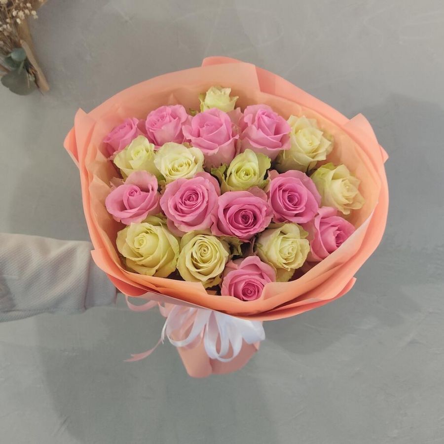 Букет из роз микс