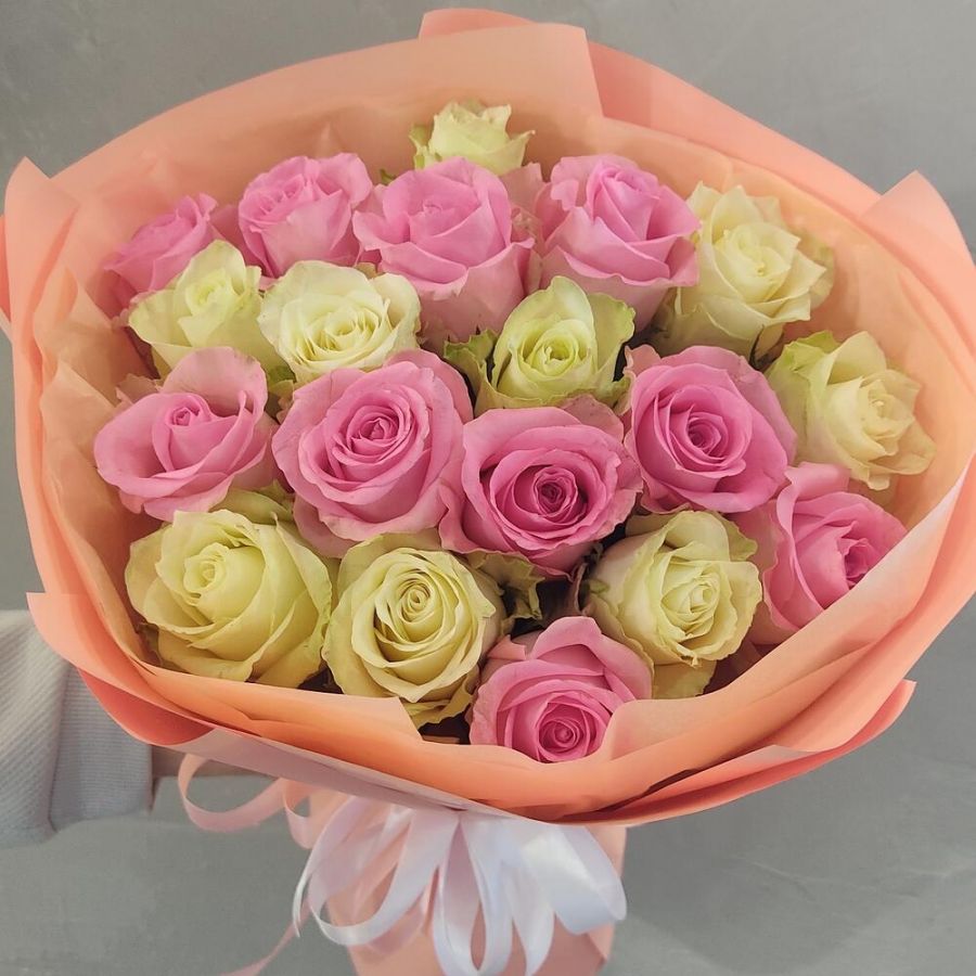 Букет из роз микс