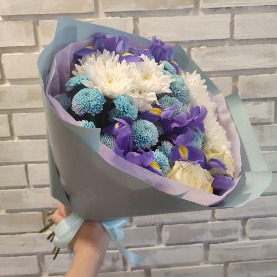 Яркий синий букет