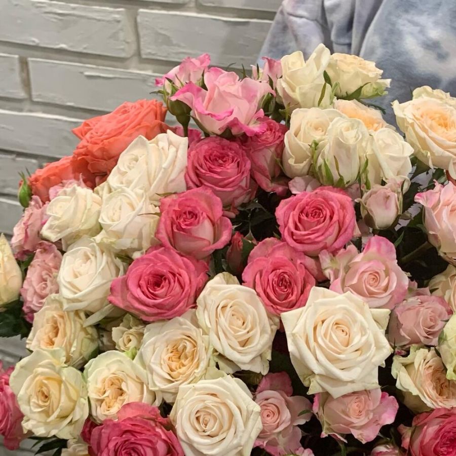 Букет Микс кустовых роз