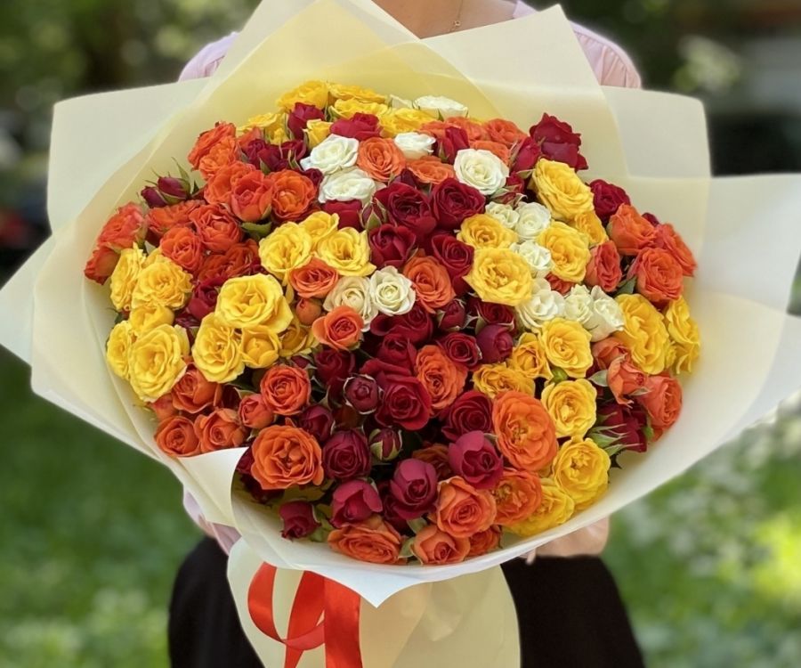 Микс из 45 кустовых роз