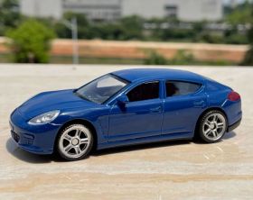 Модель машины коллекционная Porsche Panamera 1:43