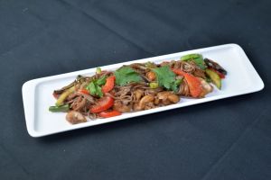 Wok овощной с курицей 395г