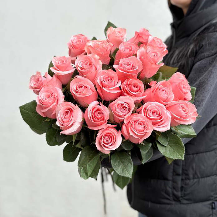 Коралловые розы Эквадор (от 11шт)