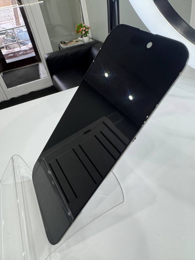 Apple iPhone 15 Pro дисплей в сборе с тачскрином оригинал с разбора (снятый) мелкие потертости