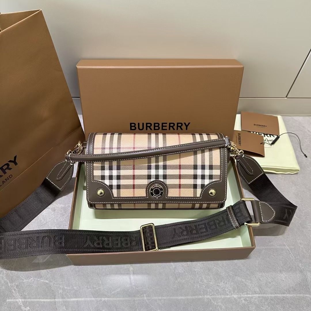 BURBERRY TOP HANDLE NOTE BAG